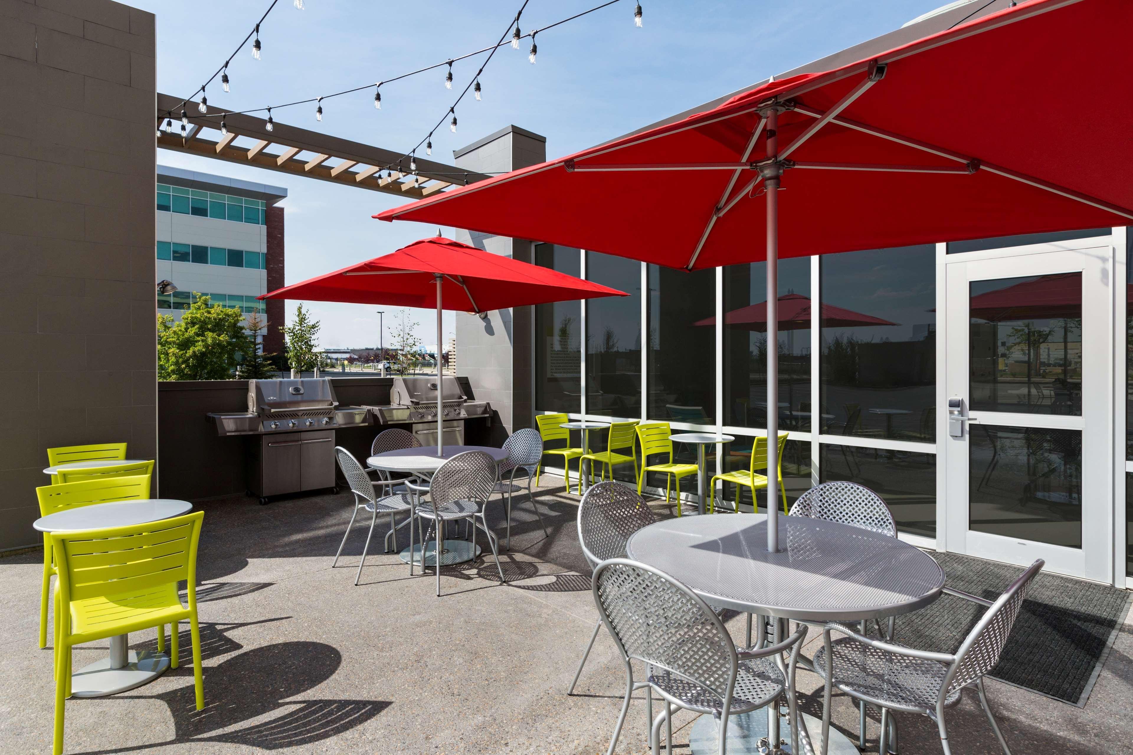 Home2 Suites By Hilton West Edmonton Exterior foto