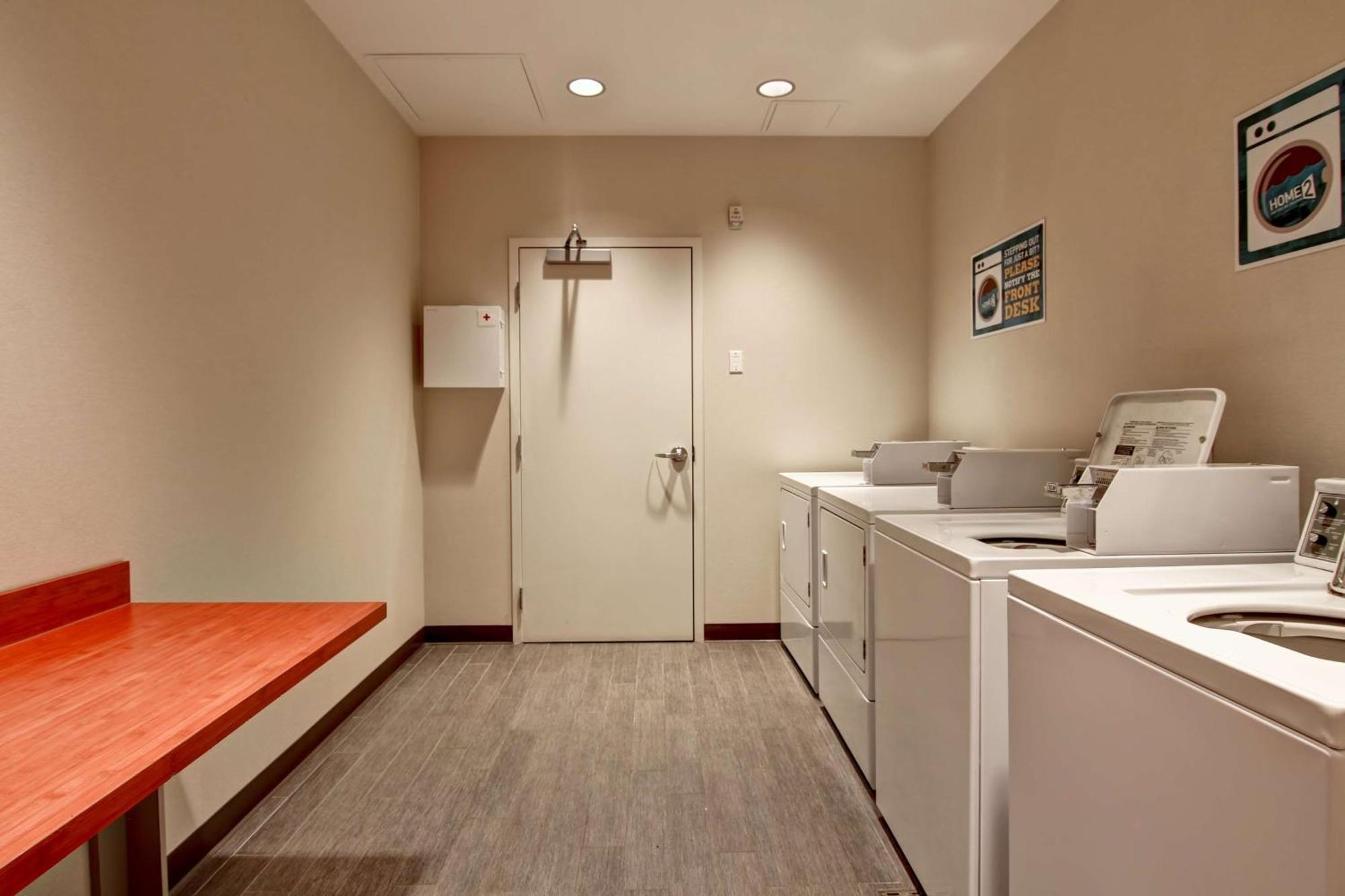 Home2 Suites By Hilton West Edmonton Exterior foto